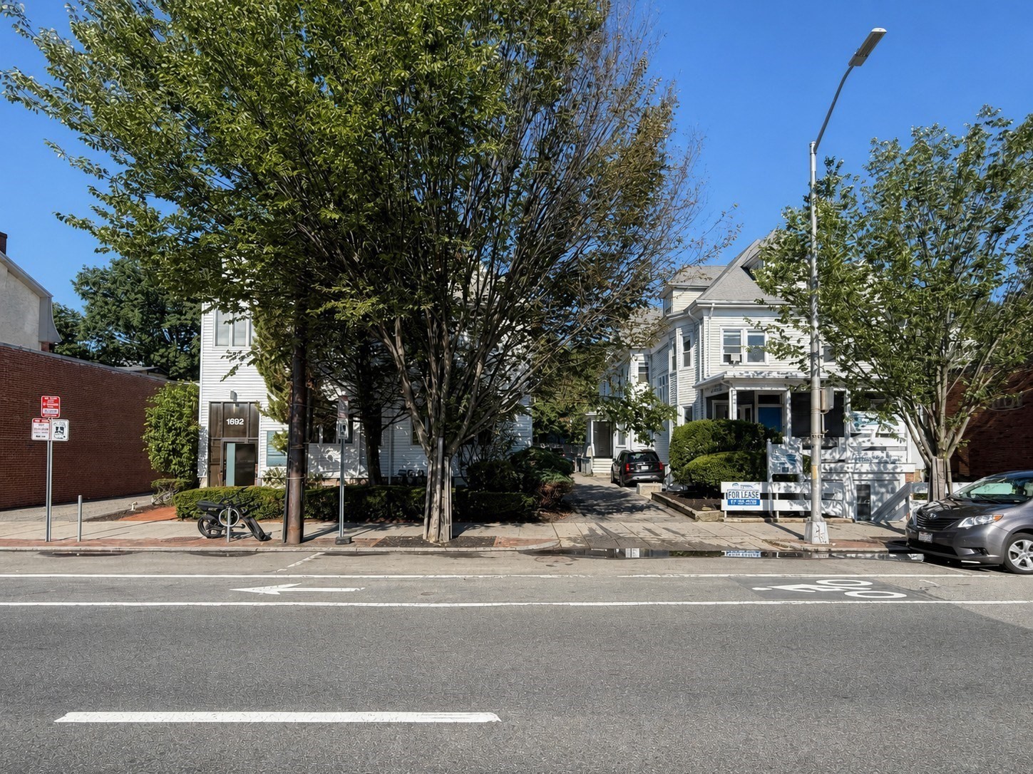 1692 Massachusetts Ave Unit 1, Cambridge, MA 02138