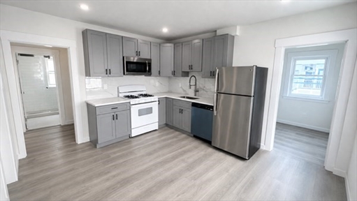 17 lowe st, Apt 1