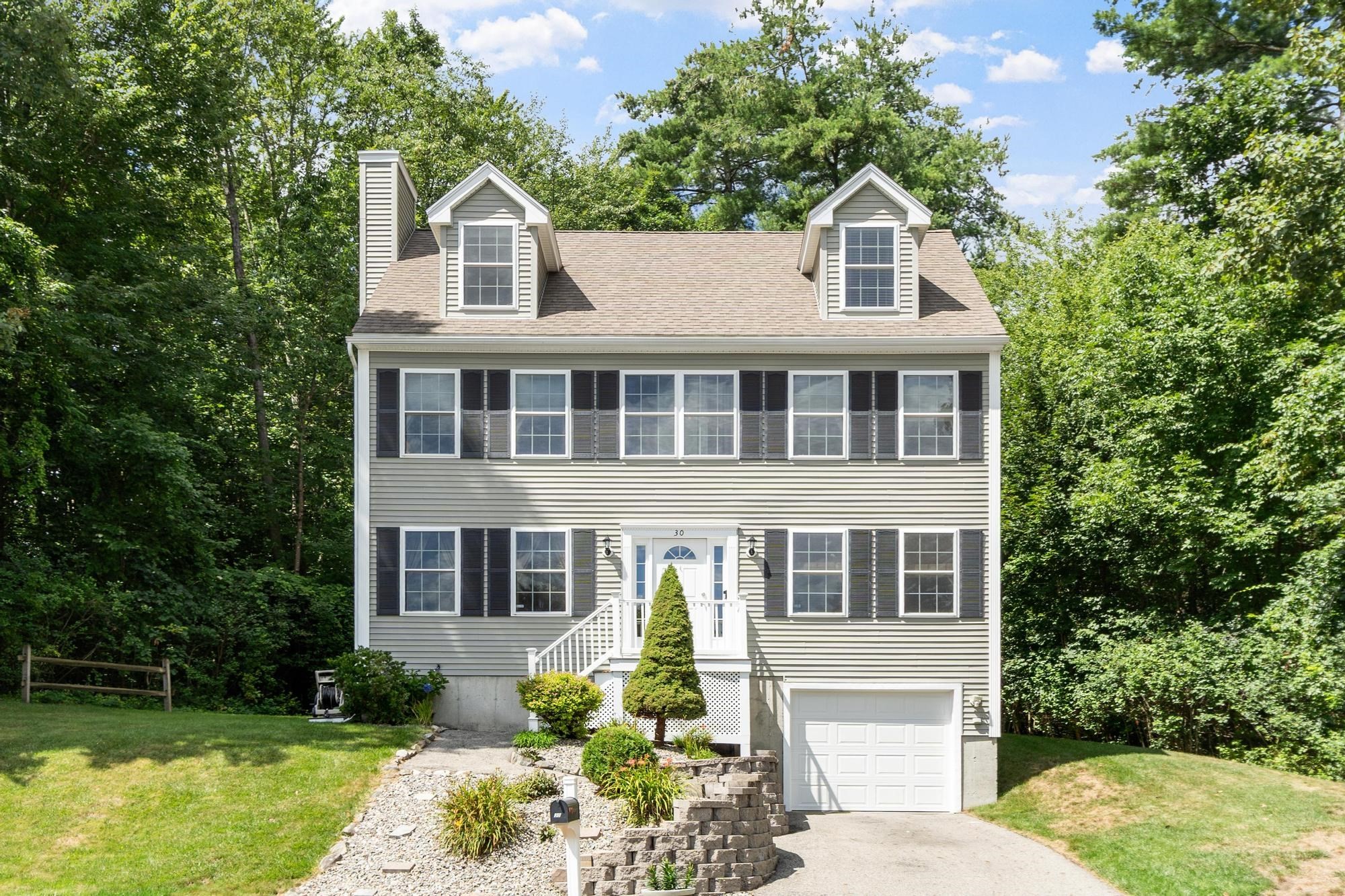 30 Morningside Dr, Haverhill, MA 01832