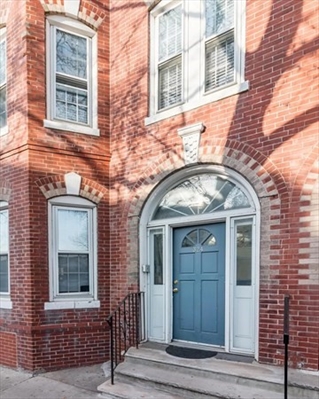 324 Chelsea Street, Apt 3