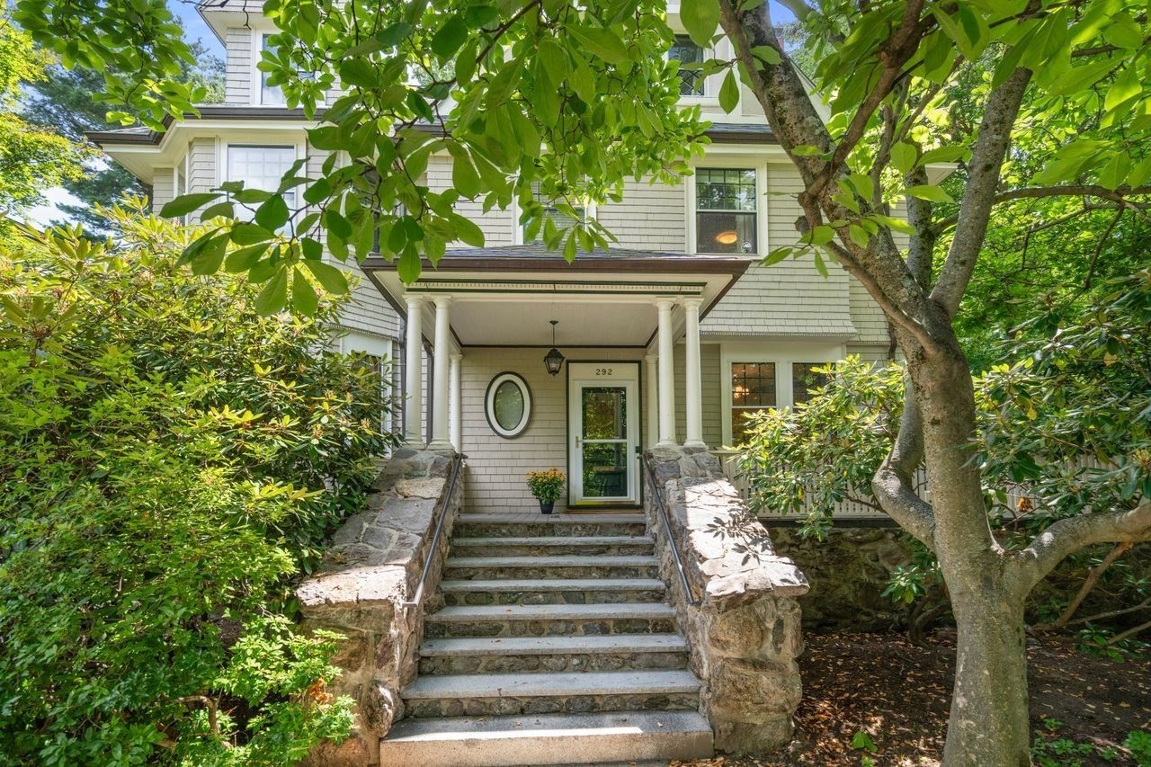 292 Clinton Rd, Brookline, MA 02445
