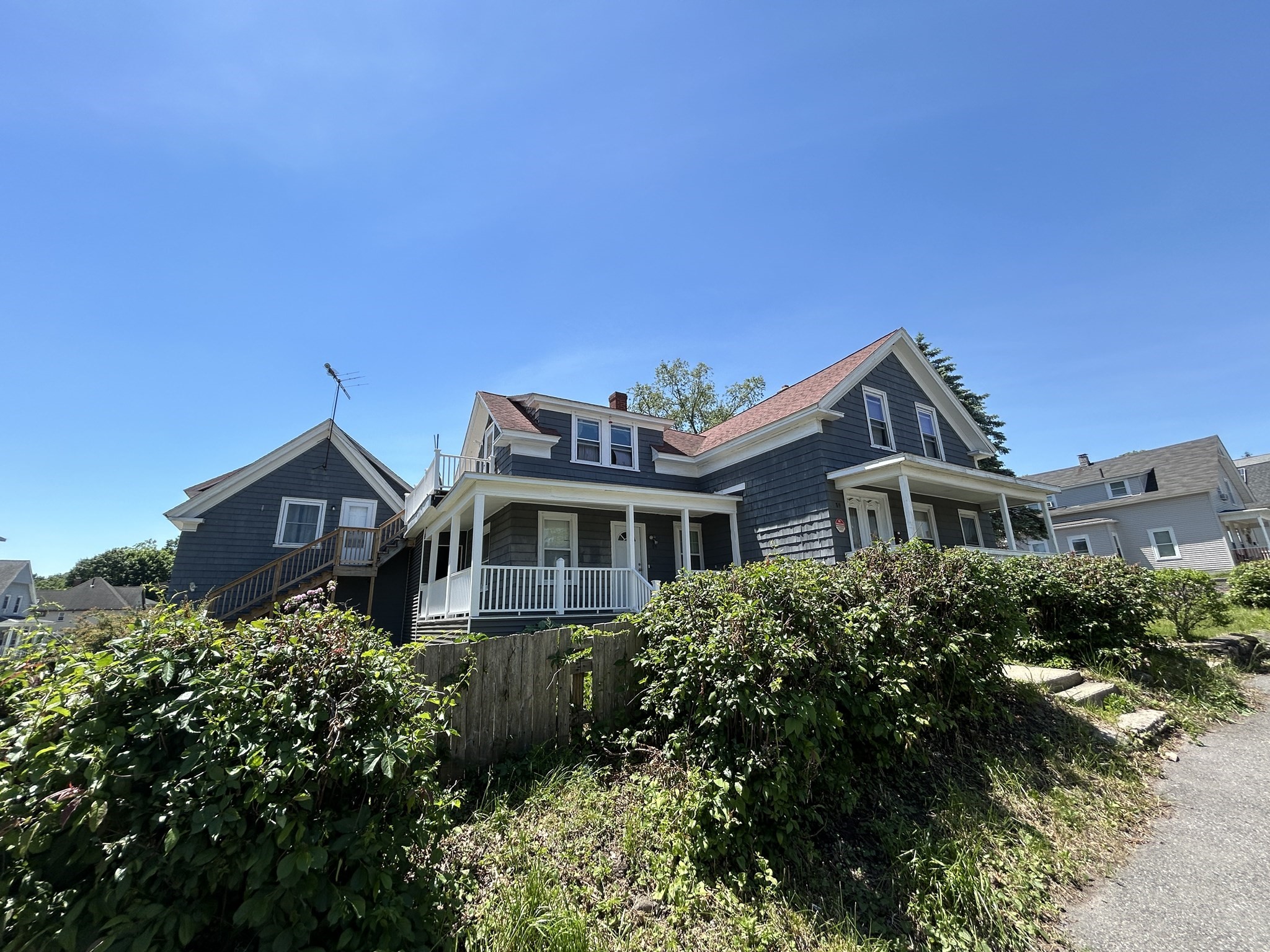 89 Mill St, Worcester, MA 01603