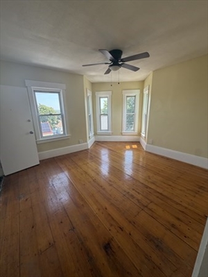 8 Wilson St, Apt 3