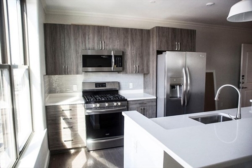 6 Mount Pleasant St, Apt 302