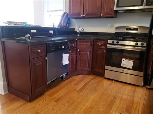 22 Barton St, Apt 2