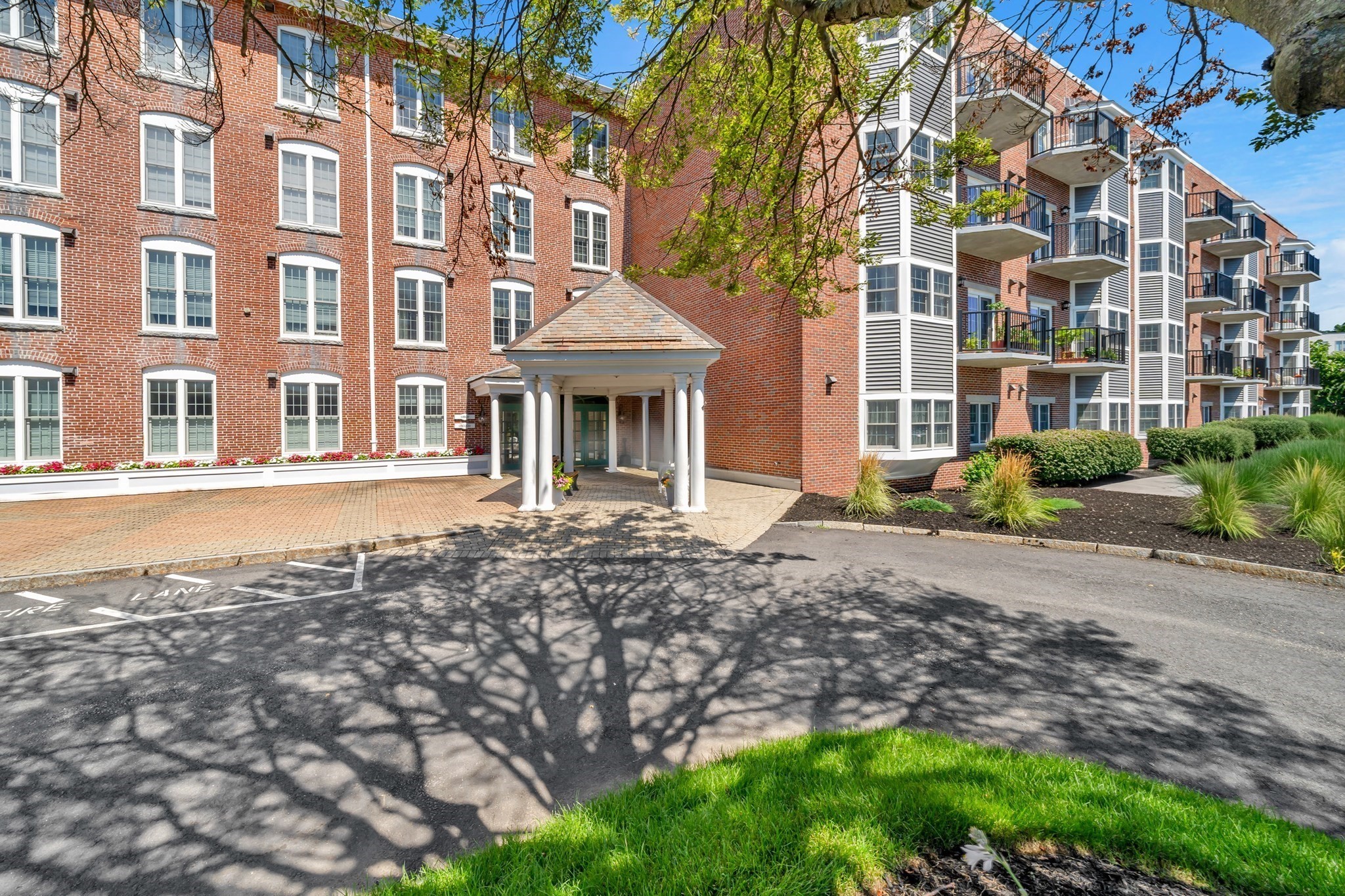 148 Main St Unit A413, North Andover, MA 01845