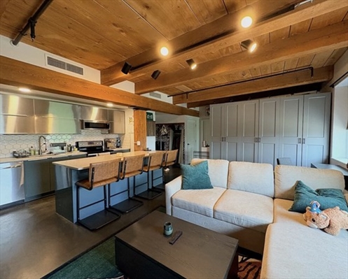 90 Wareham St, Apt 213