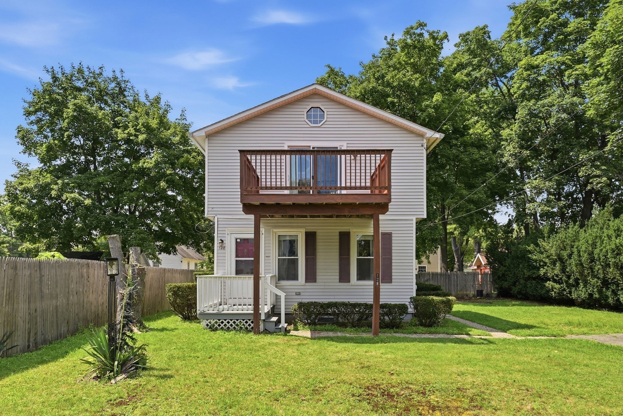 128 Newfield Rd, Springfield, MA 01119