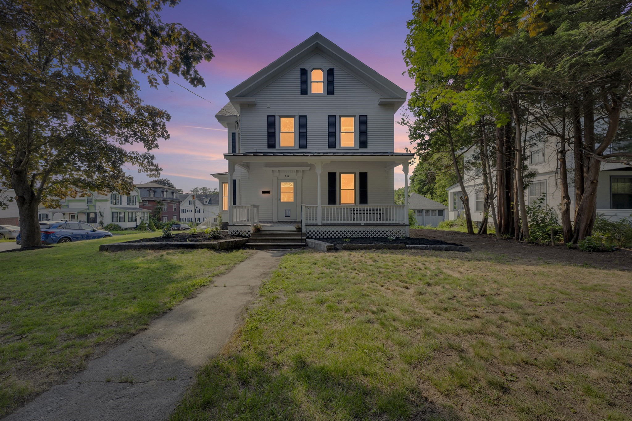 302 Chestnut St, Clinton, MA 01510