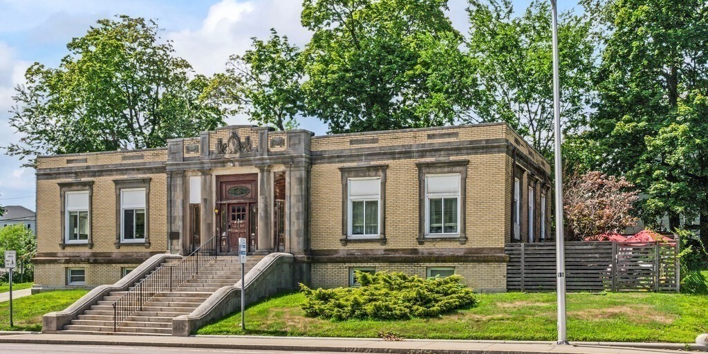 705 Southbridge St Unit A, Worcester, MA 01610