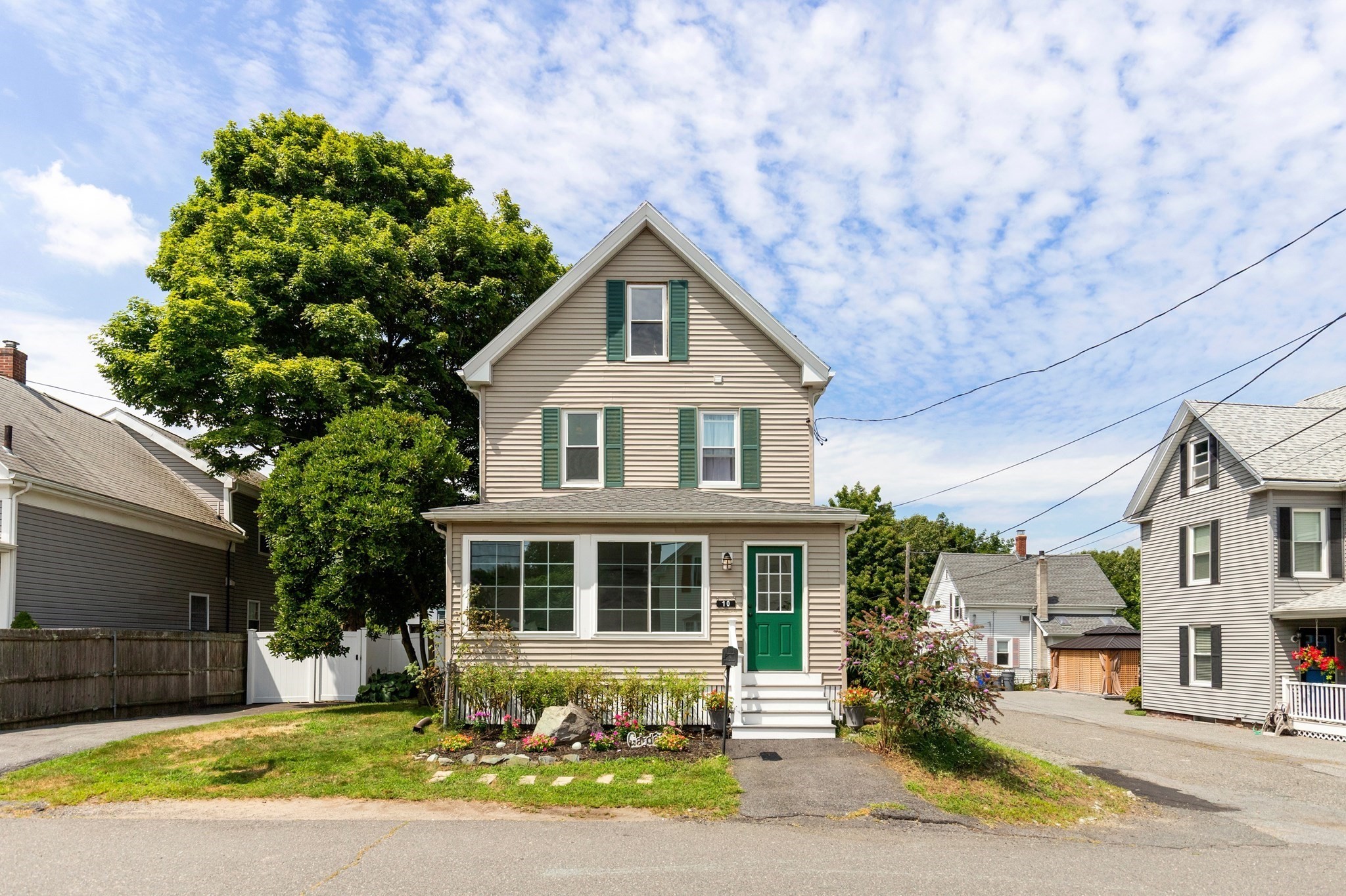 10 Robinson Street, Saugus, MA 01906