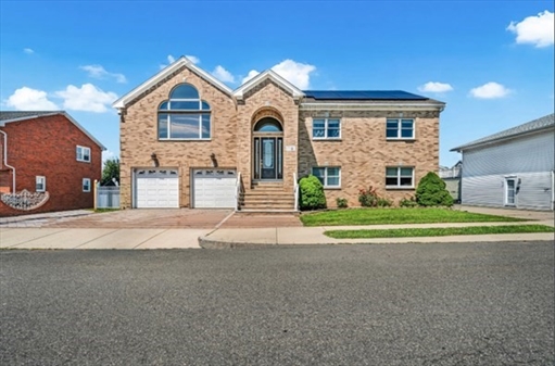 33 Tedford Ave