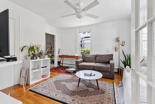17 Holworthy Pl, Apt 17