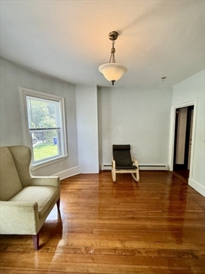 7 Chilcott PL, Apt 1