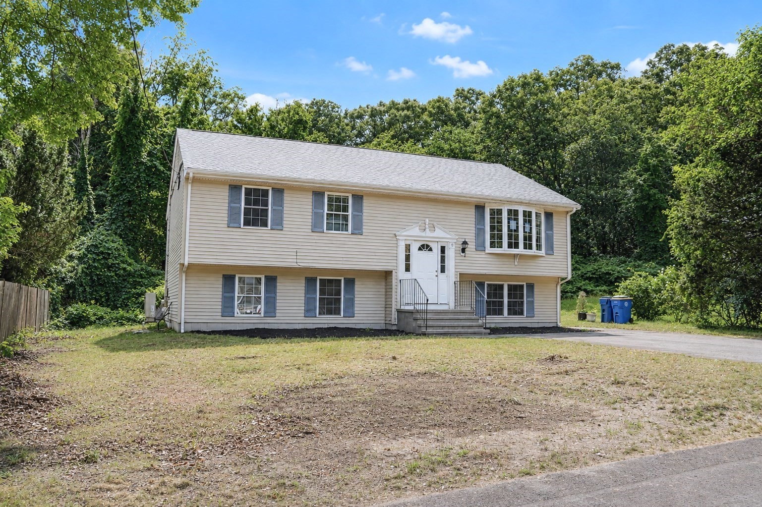 9 Alden Ave E, Randolph, MA 02368