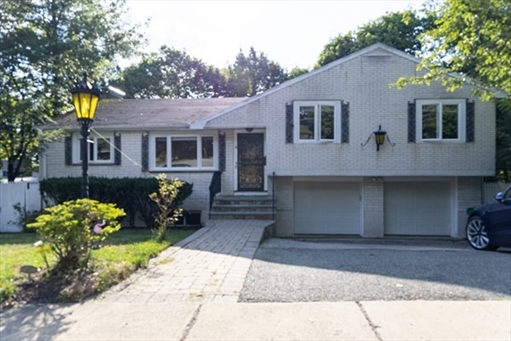6 Peach Tree Ln, Apt 6