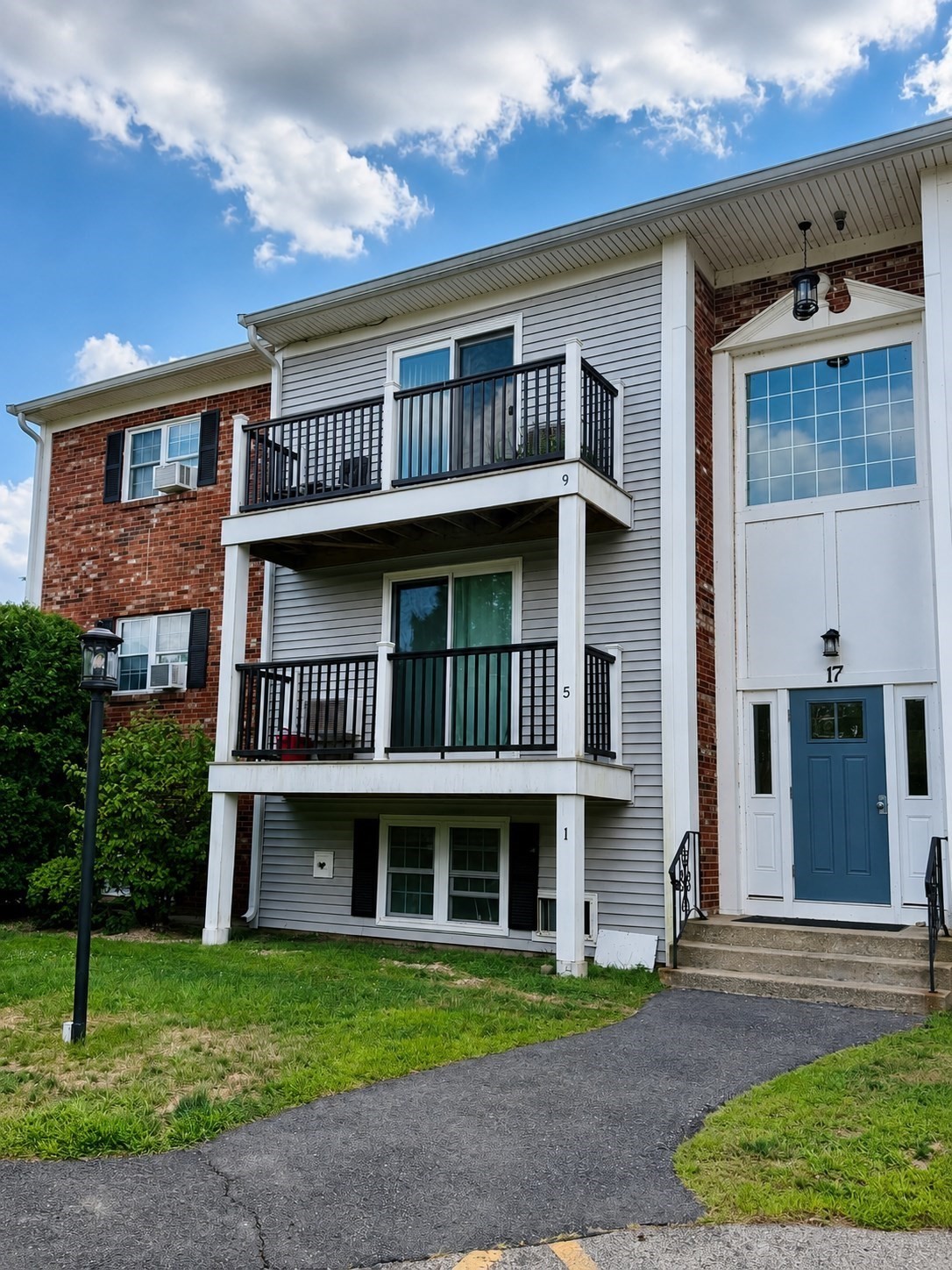 17 Chapel Hill Drive Unit 9, Plymouth, MA 02360