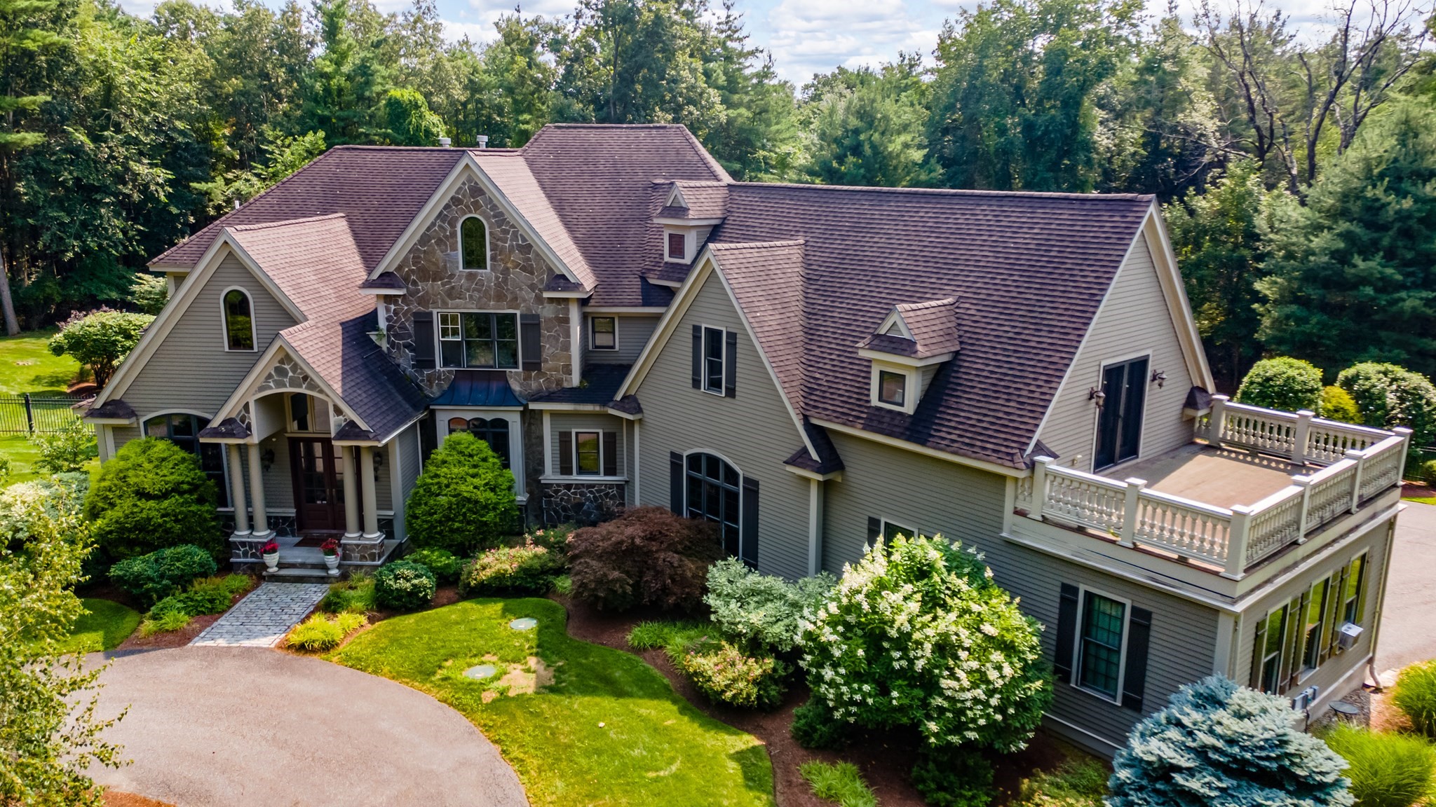 356 Burroughs Rd, Boxborough, MA 01719