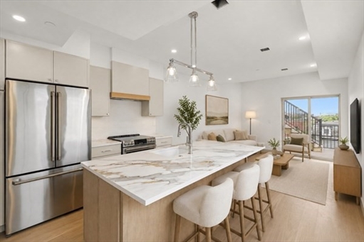 17 Princeton St, Apt 3
