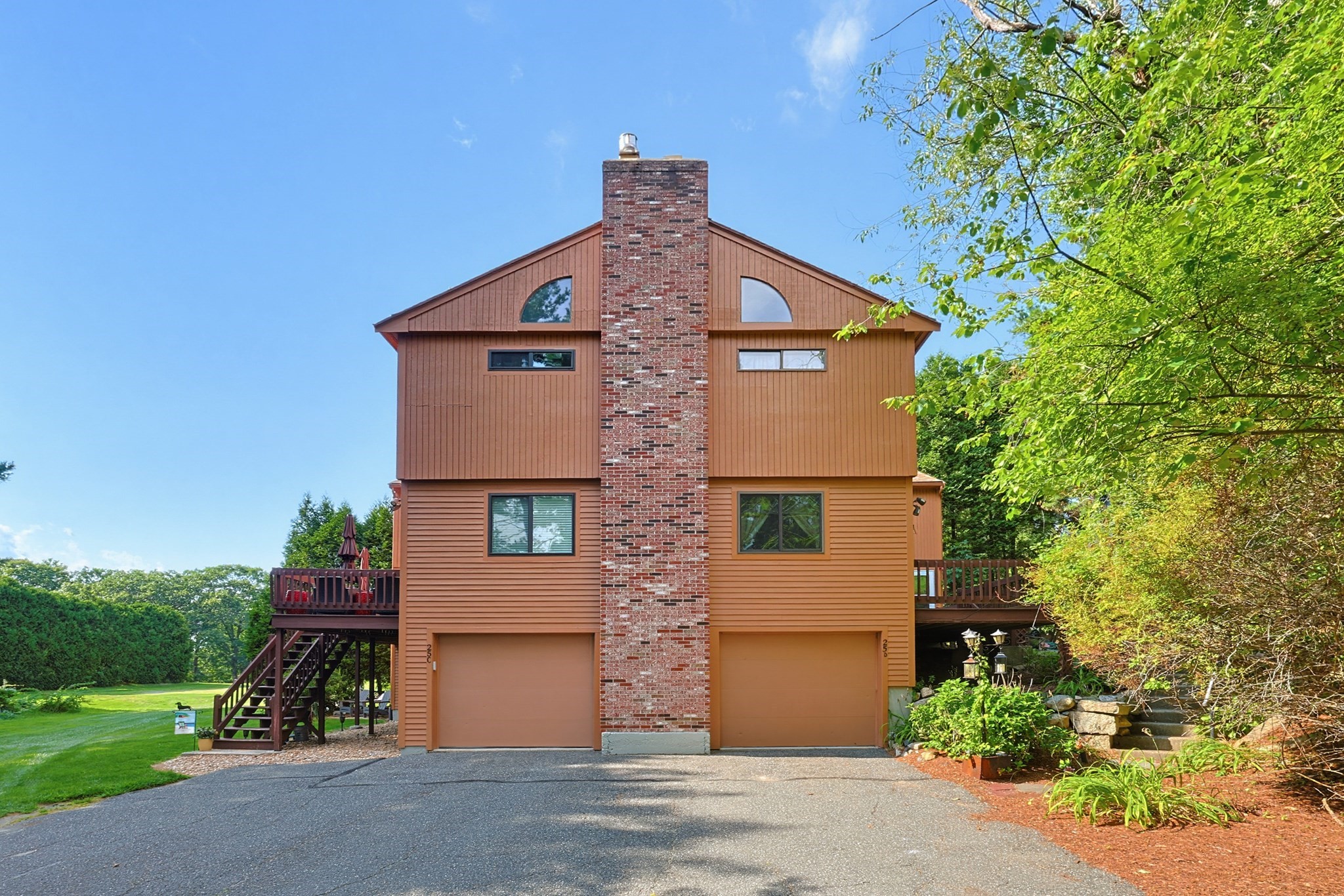 25 Country Club Ln Unit D, Milford, MA 01757