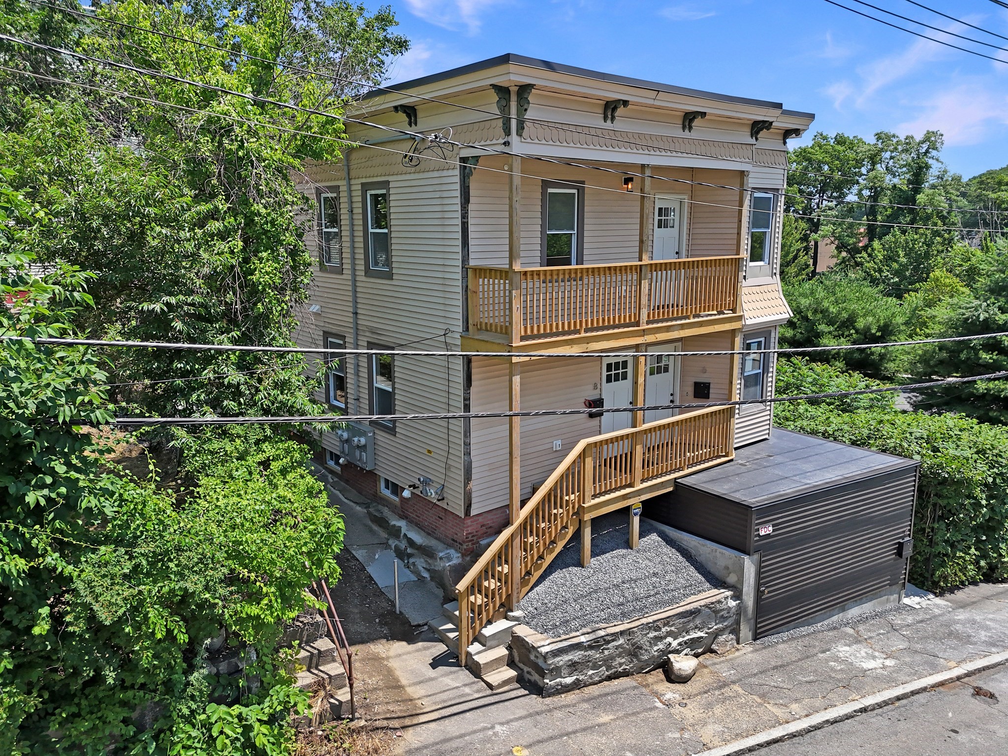 8 Sheldon St, Fitchburg, MA 01420