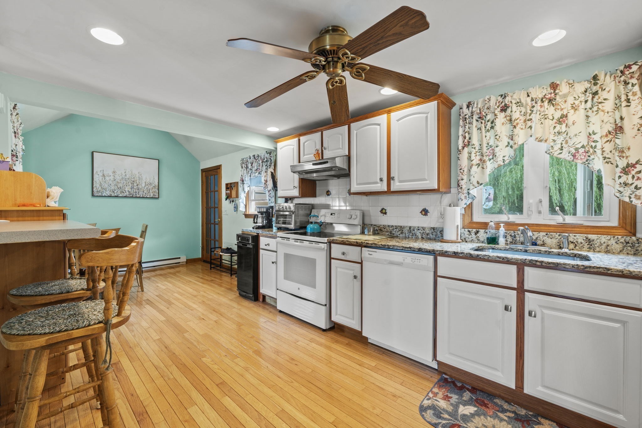 14 Richard Cir, Woburn, MA 01801 - Image 19