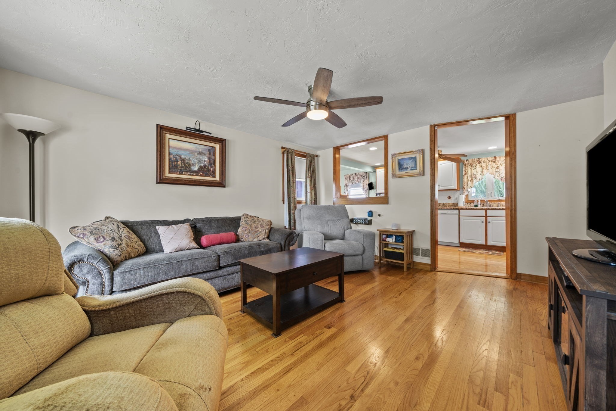 14 Richard Cir, Woburn, MA 01801 - Image 10