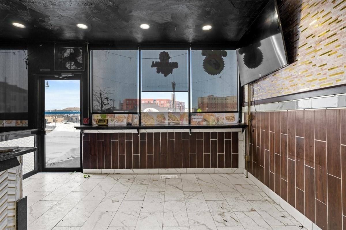 9 Kelly Square, Worcester, MA 01604 - Image 4