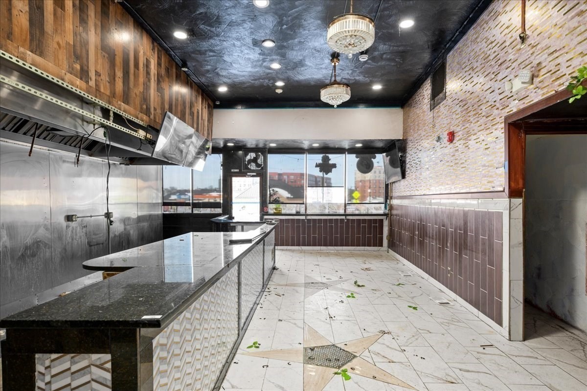 9 Kelly Square, Worcester, MA 01604 - Image 5