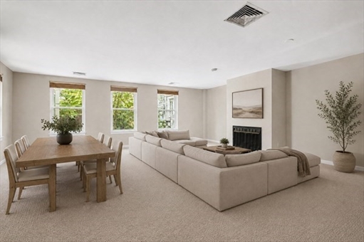 33 Chestnut Street, Apt 104