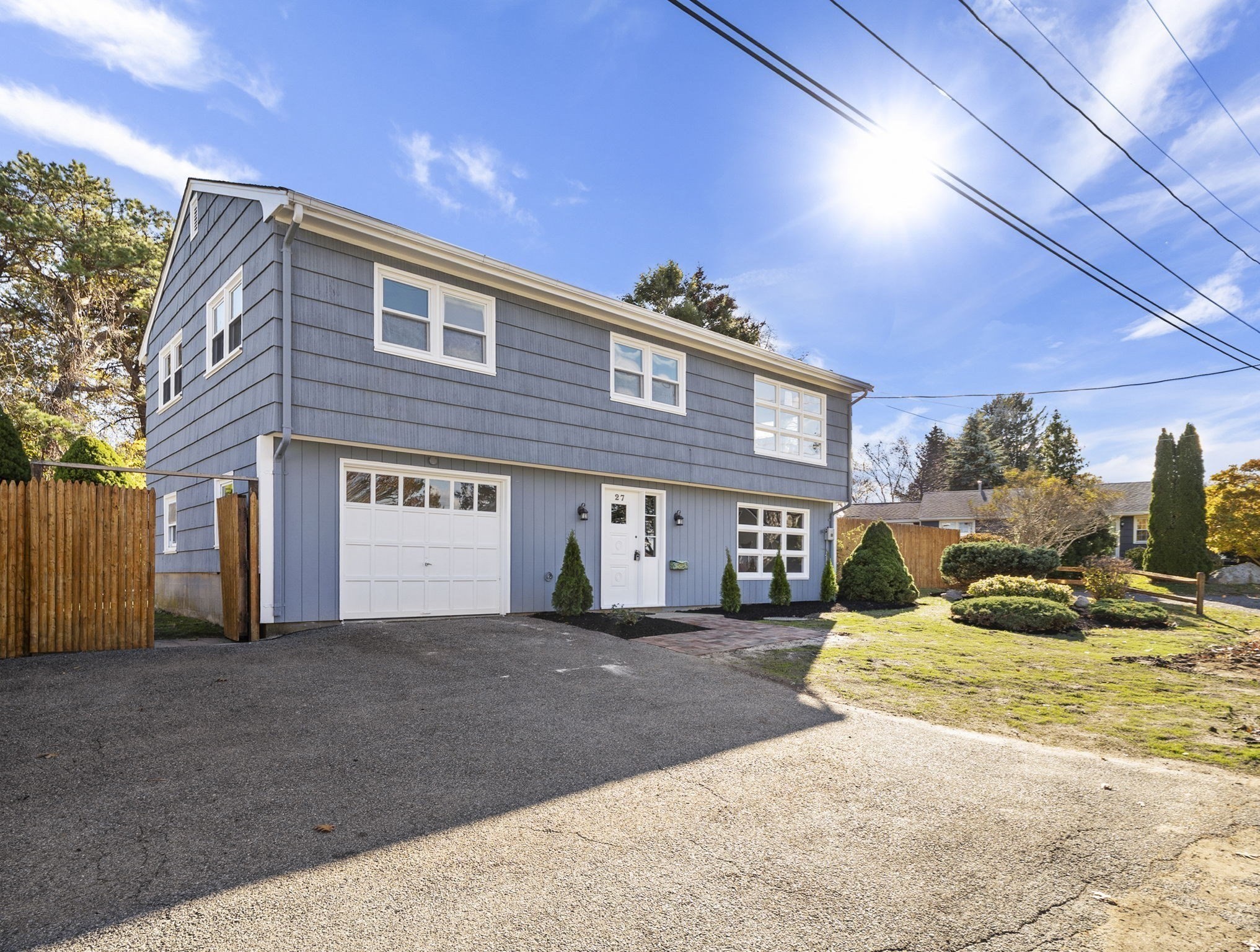27 Hodgkins Rd, Rockport, MA 01966