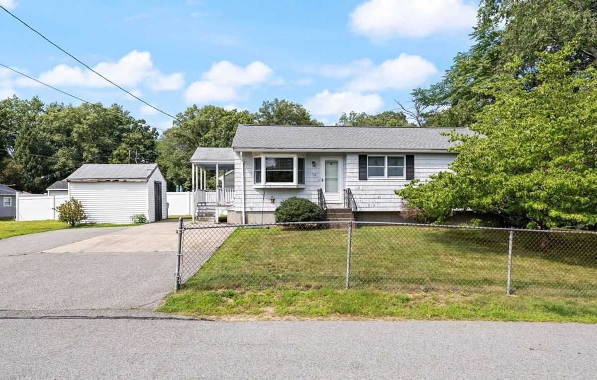 59 Pratt St, Tewksbury, MA 01876