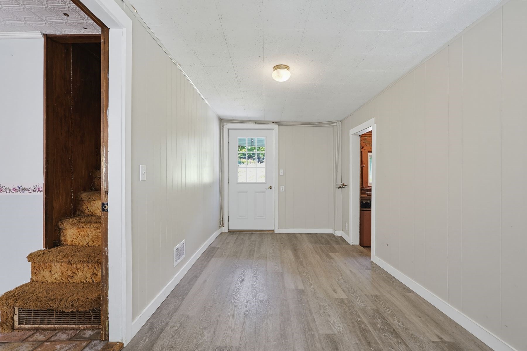 525 Clark St, Gardner, MA 01440 - Image 14
