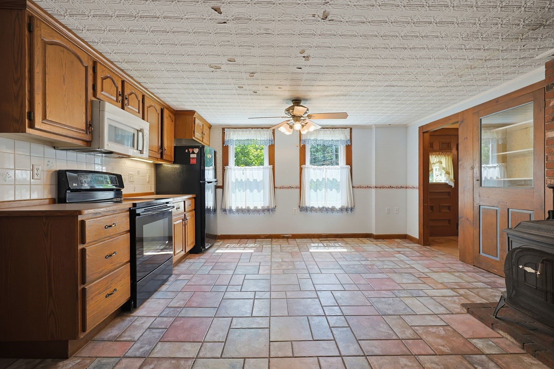 525 Clark St, Gardner, MA 01440 - Image 6