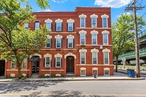 66 Beacon St, Apt 1