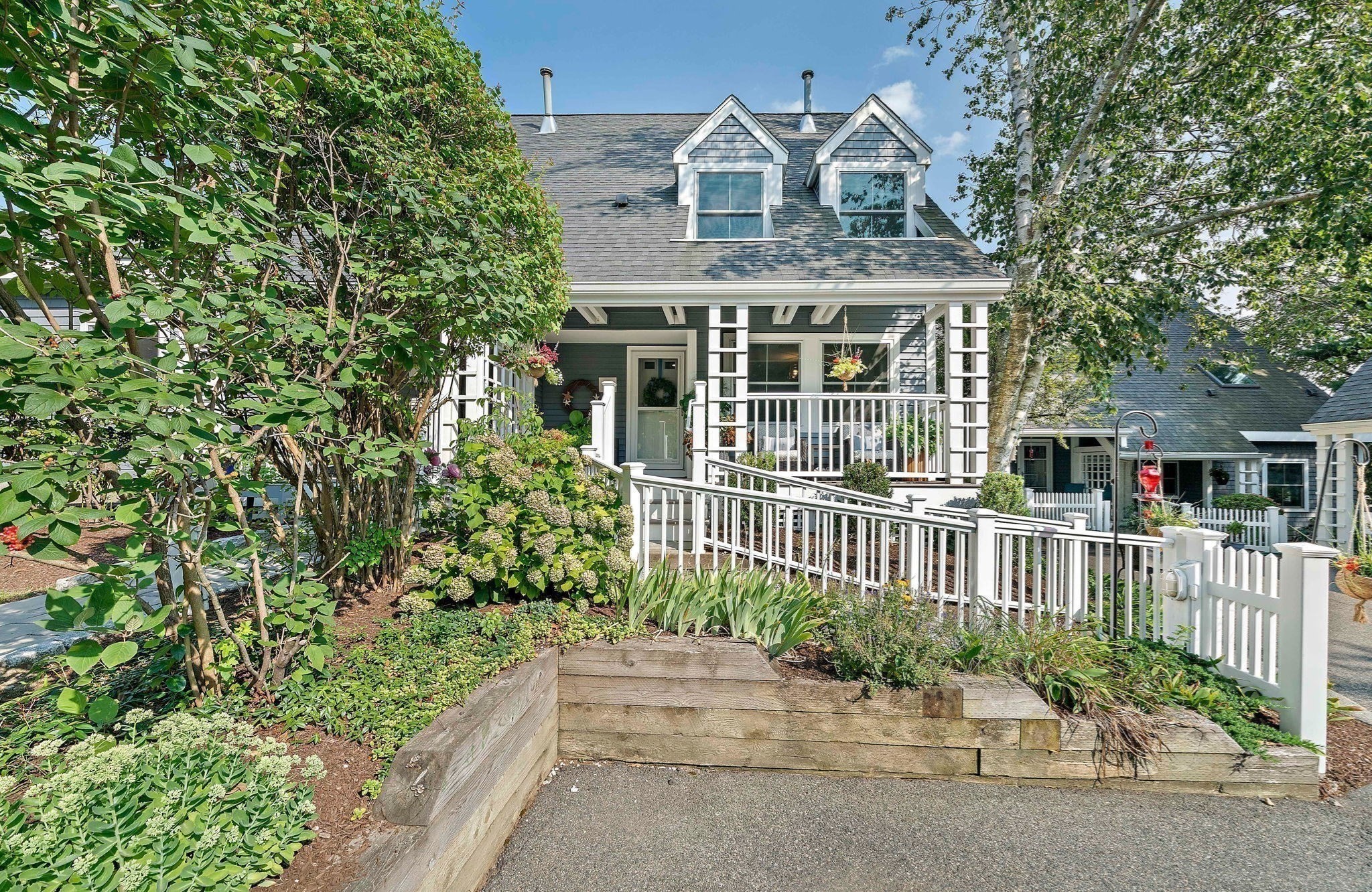 2 Rivers Edge Rd Unit 2, Hull, MA 02045