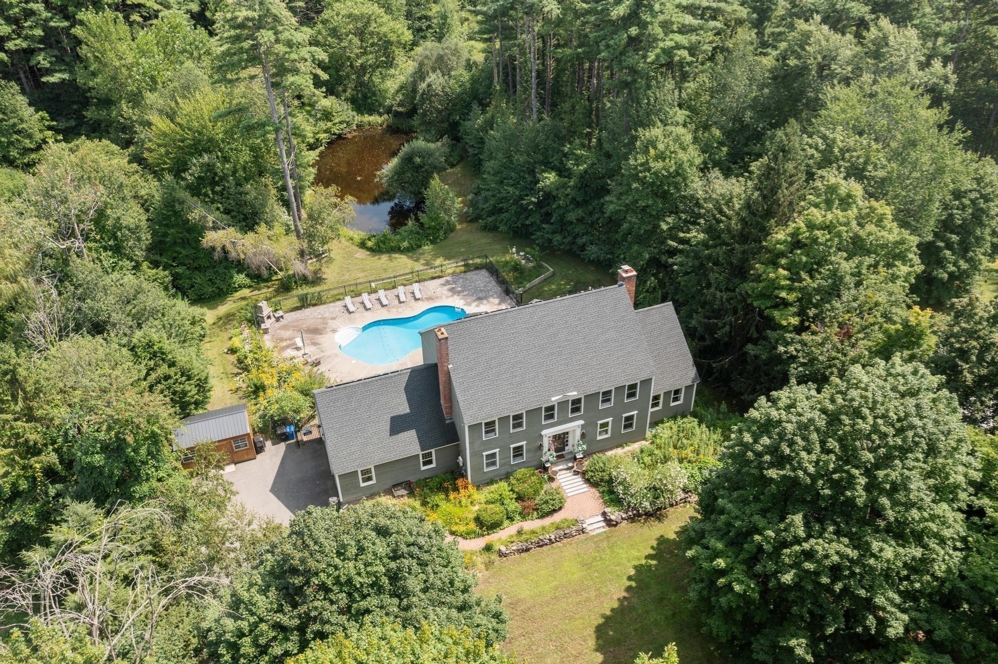 11 Francis Ave, Lunenburg, MA 01462