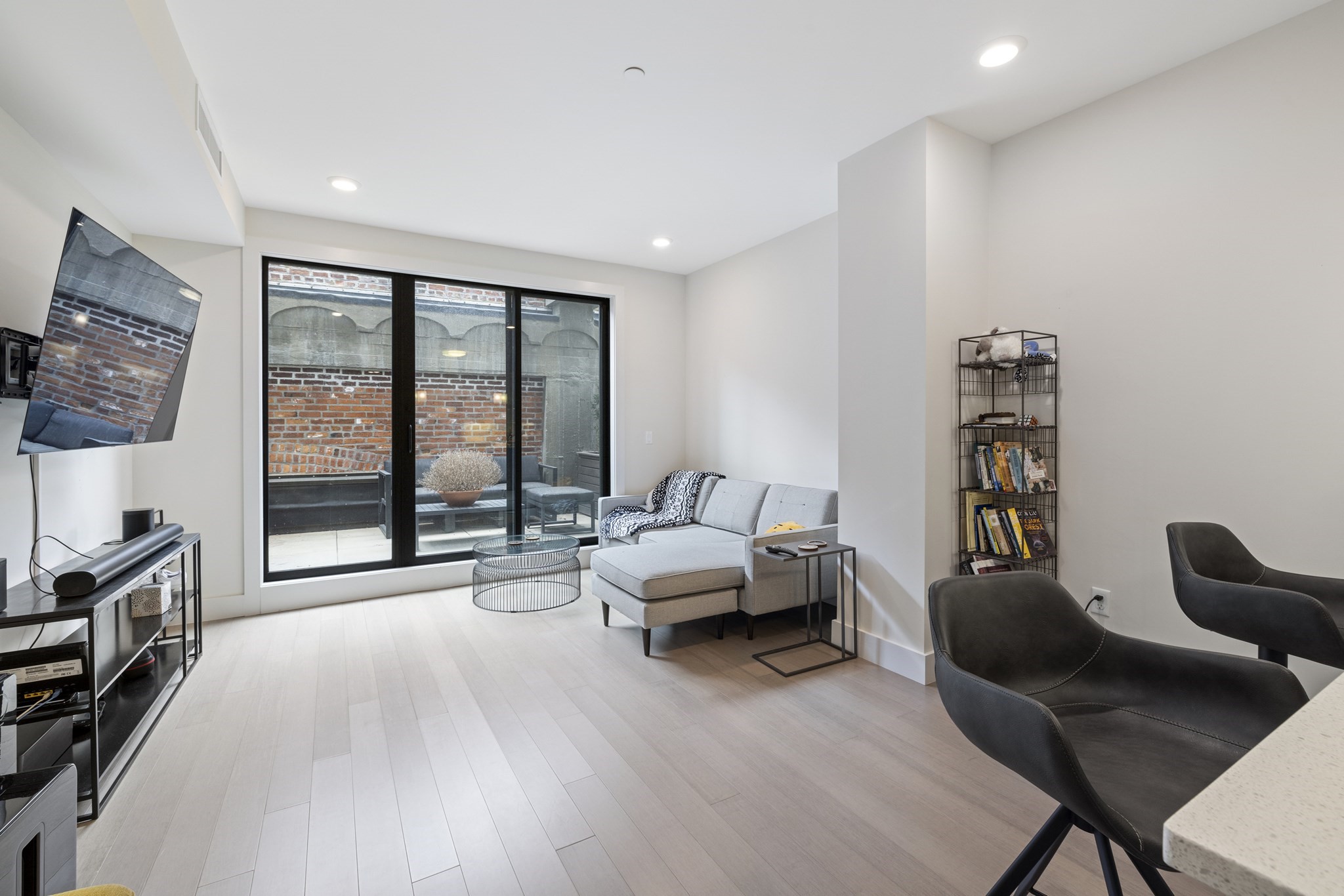 121 Portland Street Unit 707, Boston - West End, MA 02114