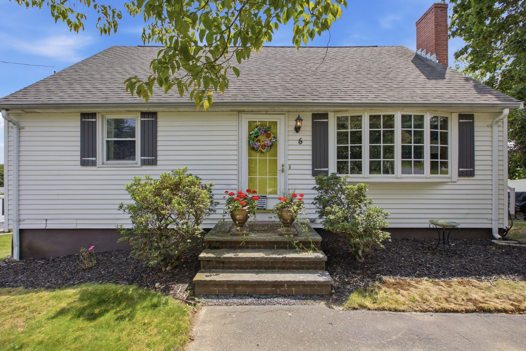 6 Locke Road, Billerica, MA 01821