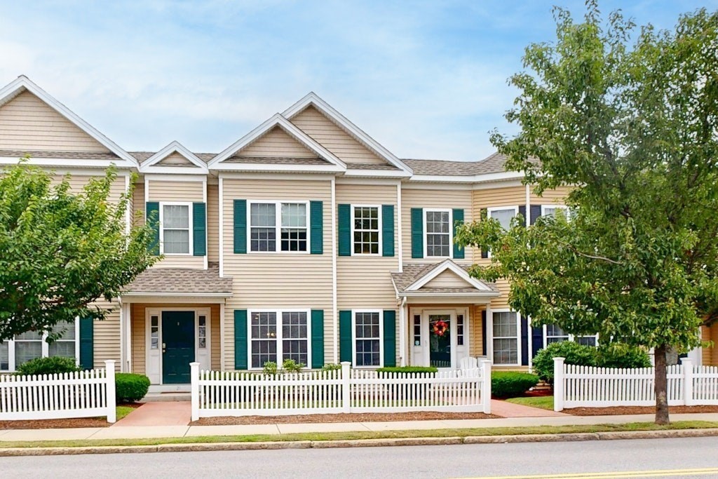 215 Harvard Unit 19, Medford, MA 02155