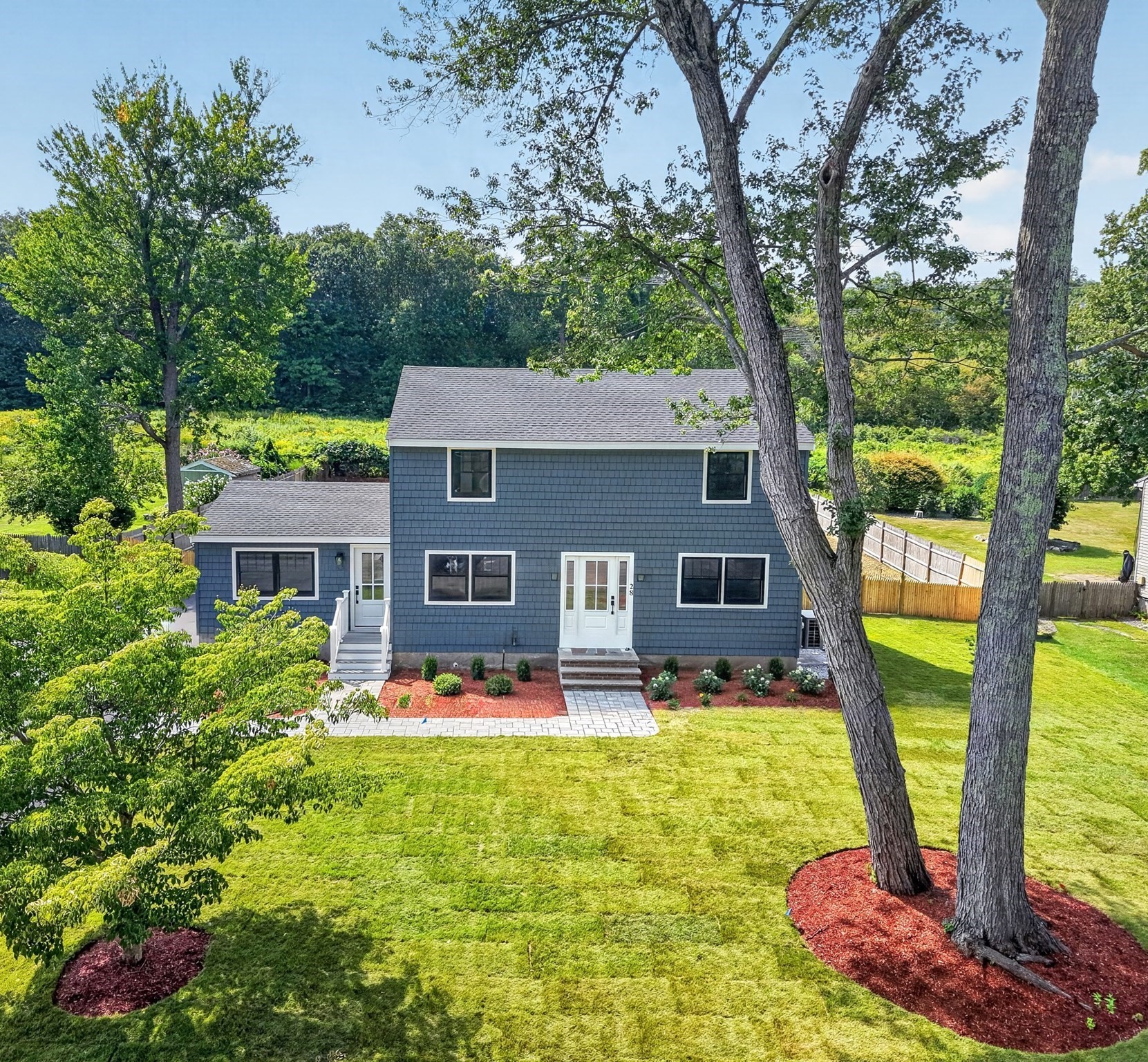 28 Fieldstone Dr, Burlington, MA 01803