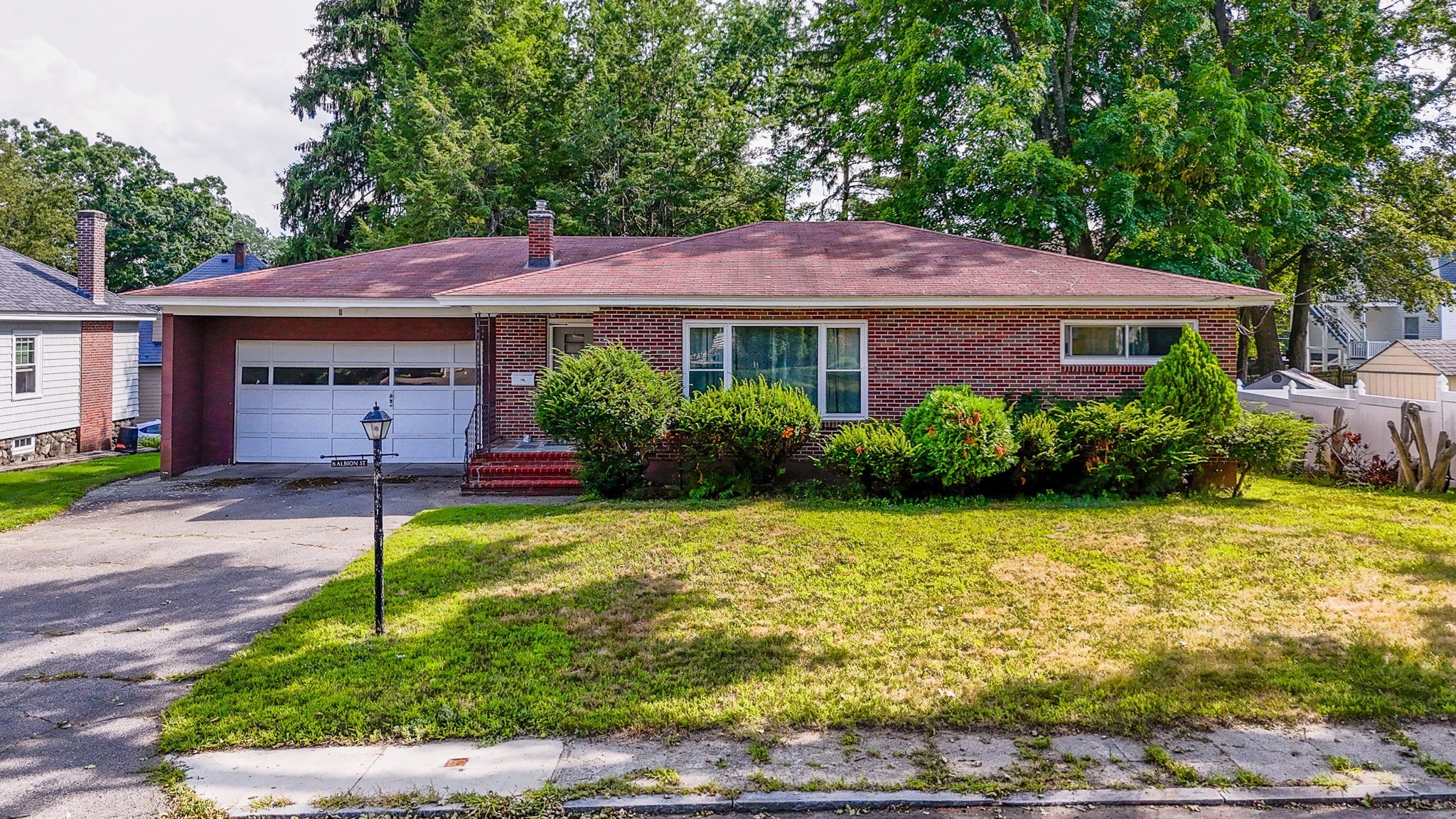 8 Albion St, Methuen, MA 01844