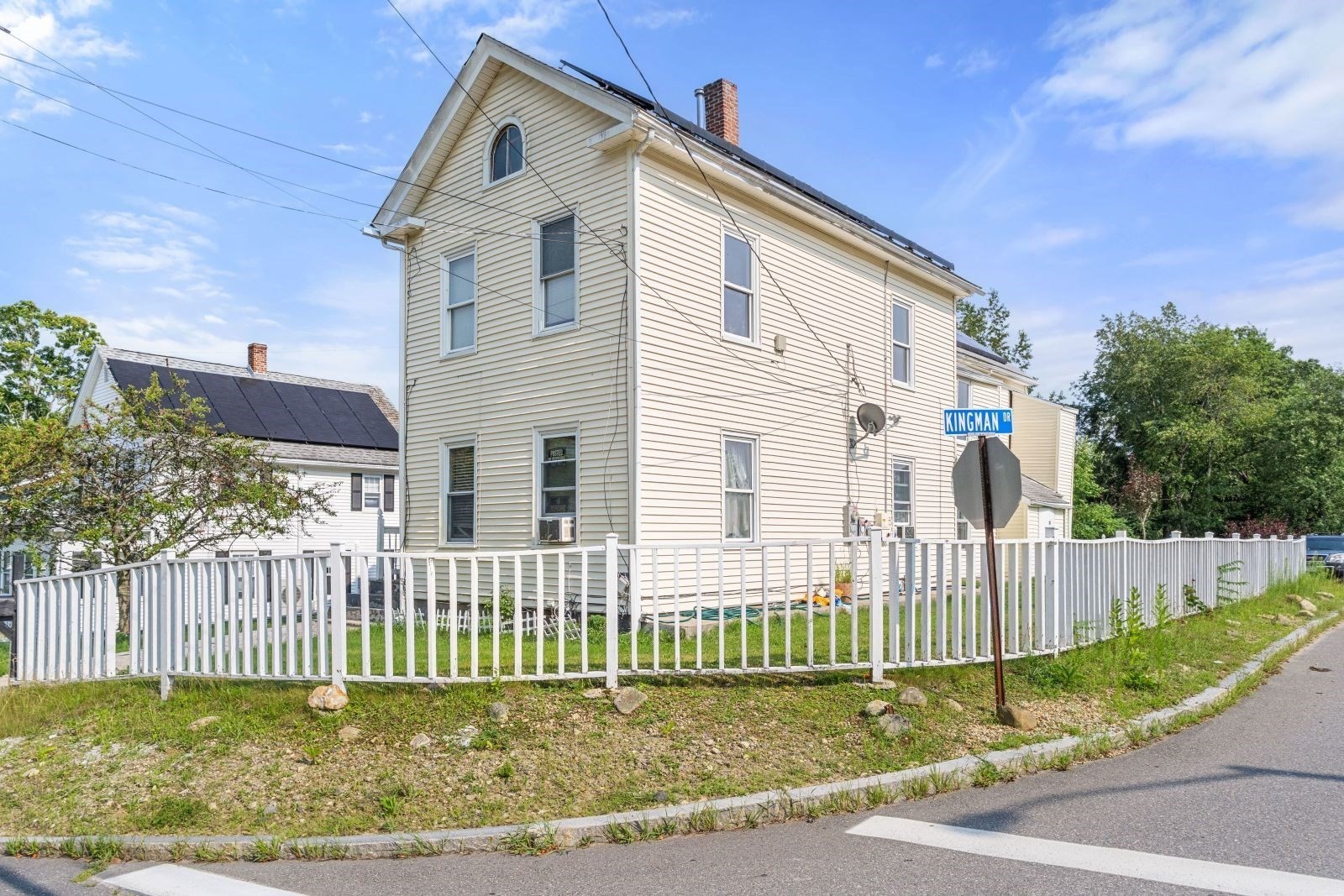 88 Granite St, Leominster, MA 01453