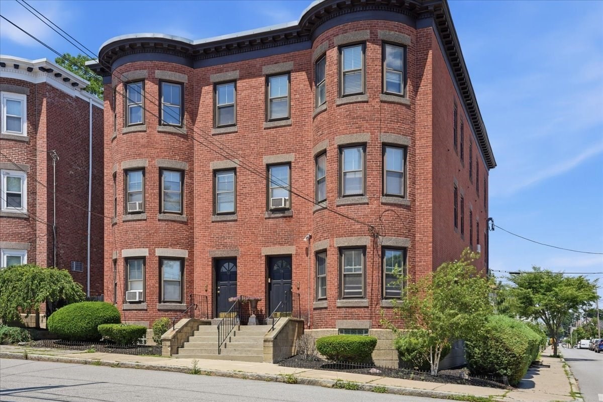 92 Lincoln Street Unit 2, Winthrop, MA 02152