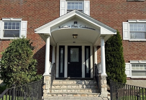 48 Coffey, Apt 9 D