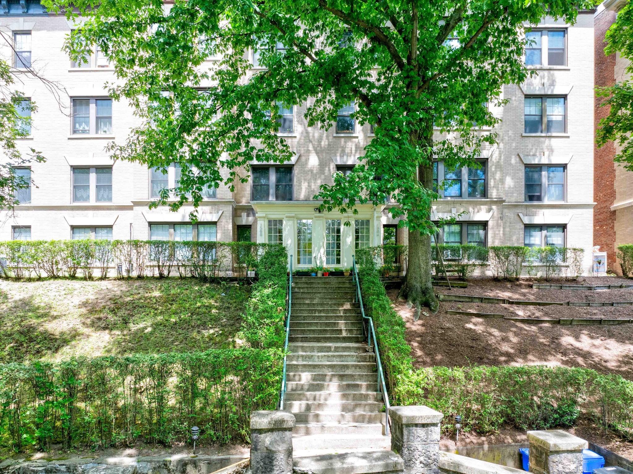 1584 Beacon St Unit A, Brookline, MA 02446