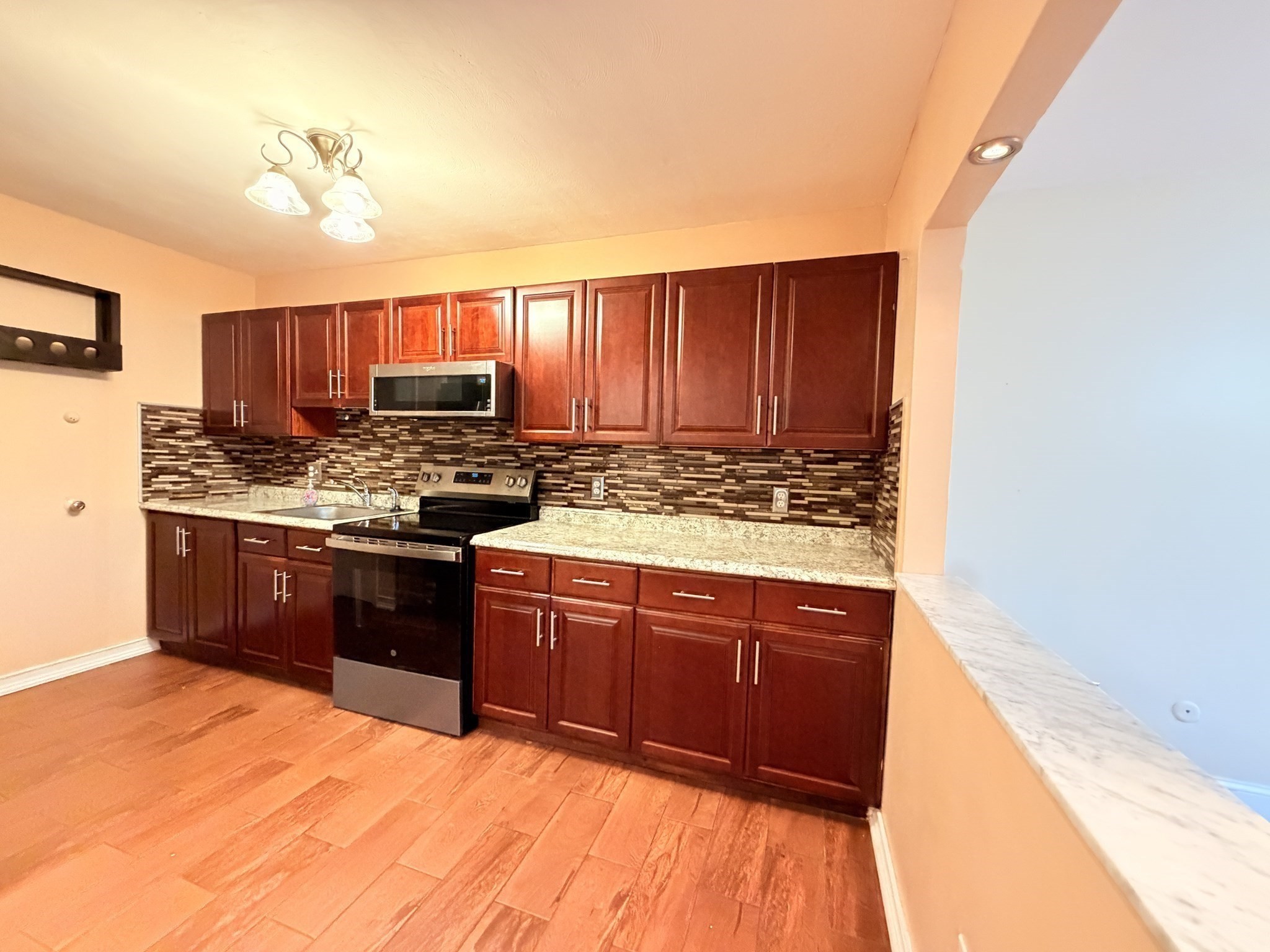 116 Spring. St Unit C10, West Roxbury, Boston, MA 02132