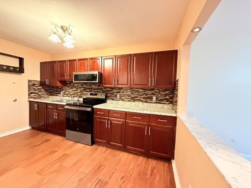 116 Spring. St, Apt C10