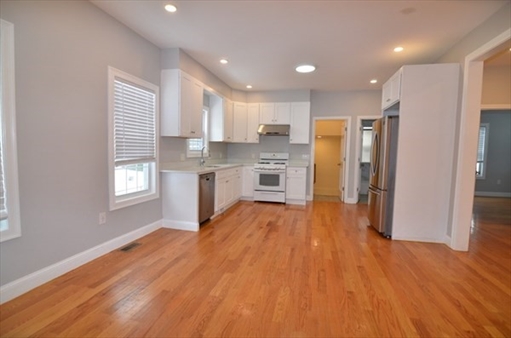 2 Antwerp St, Apt 1
