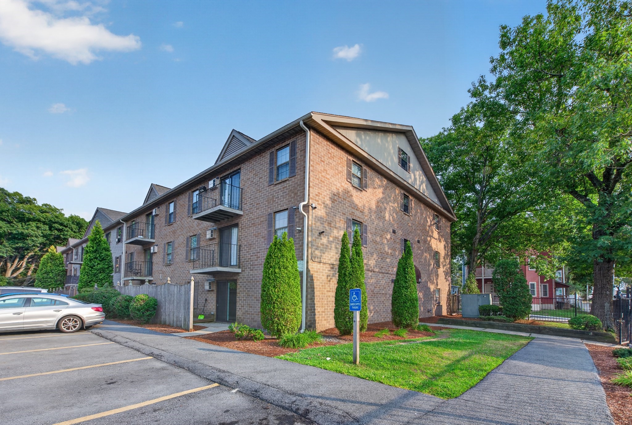 80 Stanton St Unit 27, Worcester, MA 01605